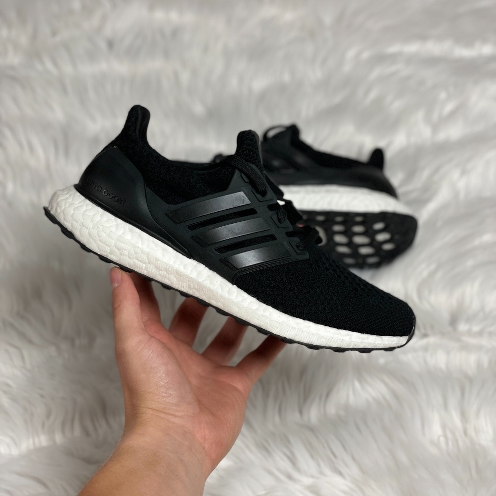 Adidas Ultraboost 5.0 DNA Low Top Womens Running Shoes Black GV8744 NEW Multi Sz